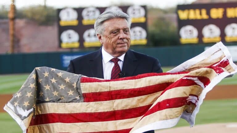 Rick Monday – Los Angeles Dodgers: The Legendary Outfielder Who Saved the American Flag
