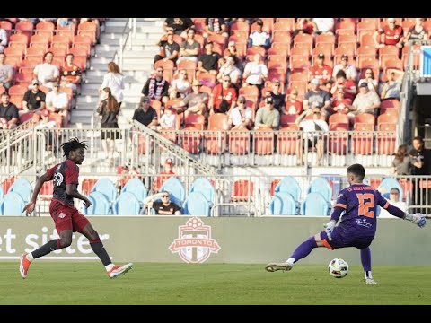 Toronto’s Secret Weapon? How Deandre Kerr #29 Turns Defenders Into Fanboys (and Scores Like It’s Laundry Day)