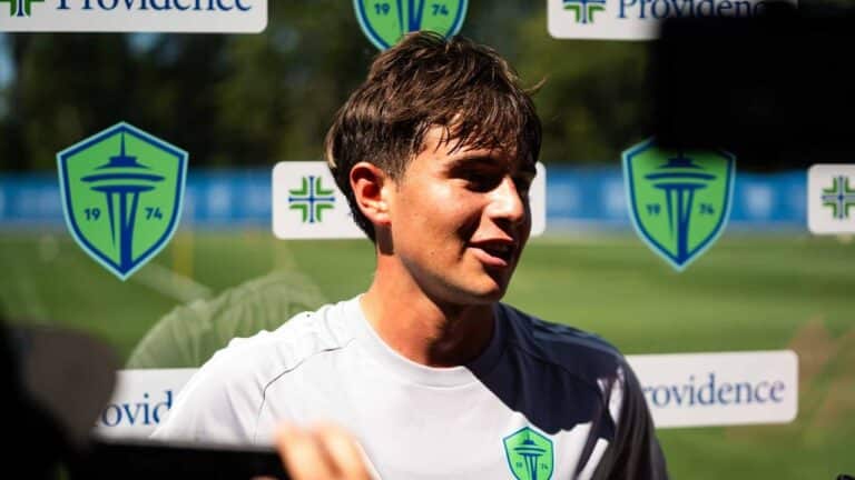 “Seattle’s Secret Weapon? #37 S. Brunell Is Making MLS Coaches Lose Sleep — And Opponents Lose Their Socks!”